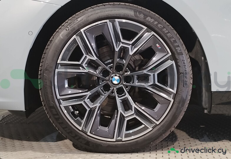 BMW 5 series Grey