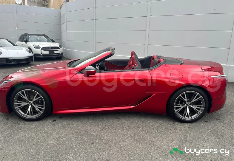Lexus LC Красный