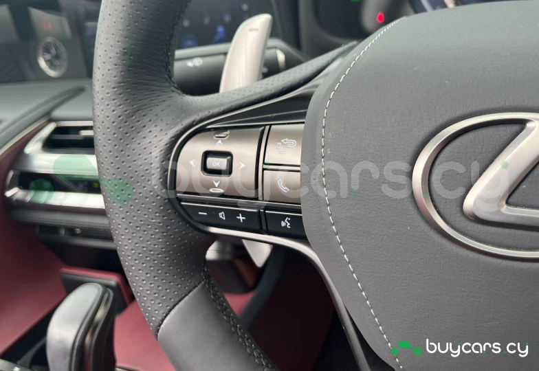 Lexus LC Красный