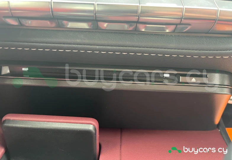 Lexus LC Красный