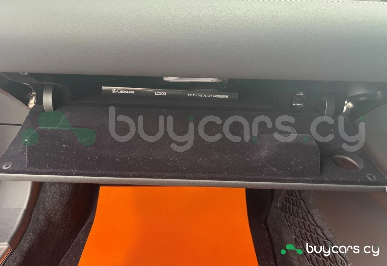 Lexus LC Красный