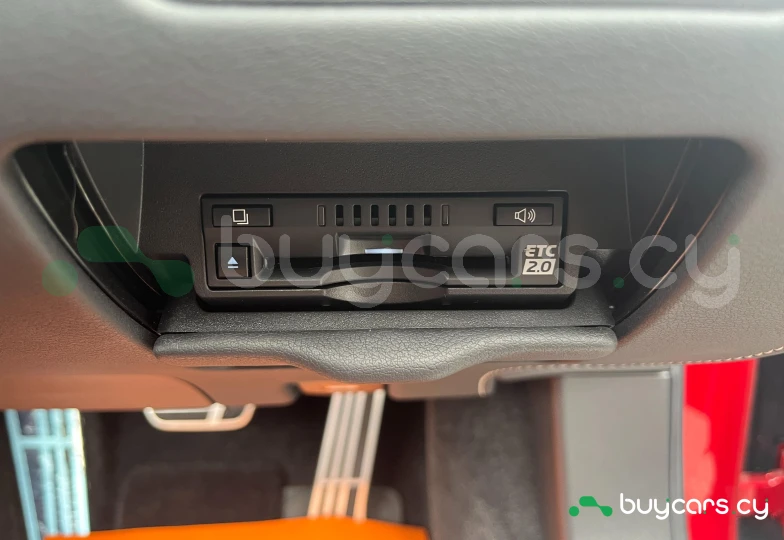 Lexus LC Красный