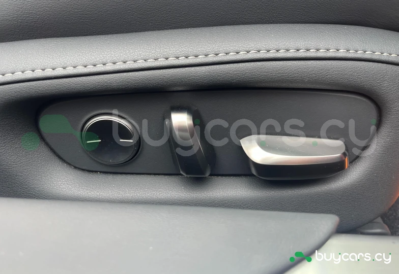 Lexus LC Красный