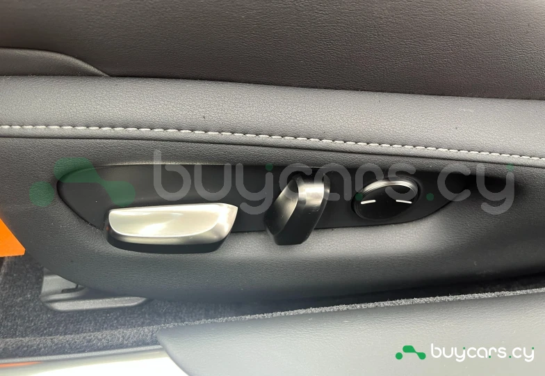 Lexus LC Красный