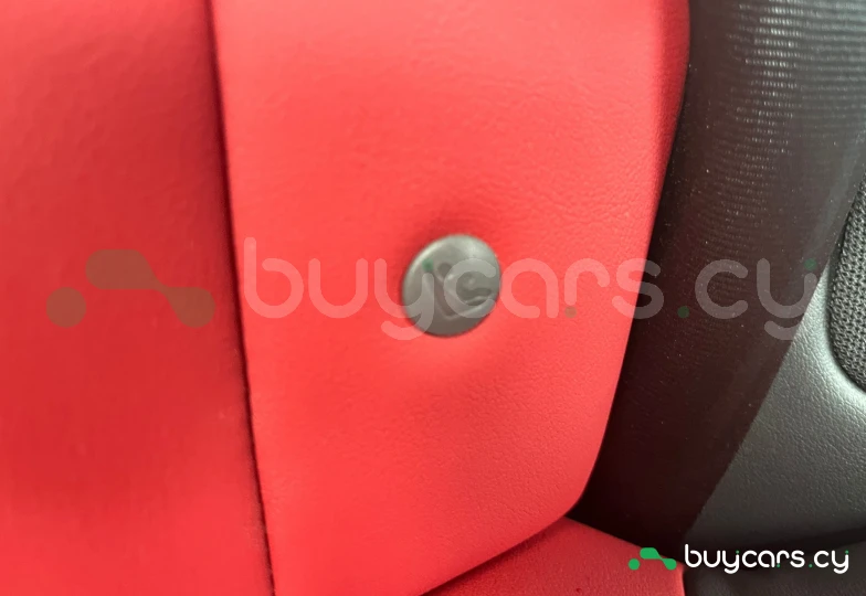 Lexus LC Красный