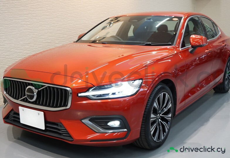 Volvo S60 Красный