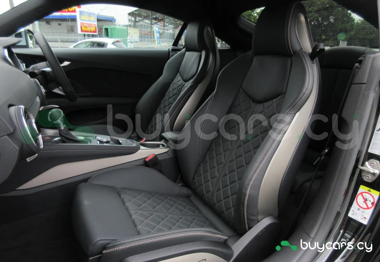 Audi TTS Черный