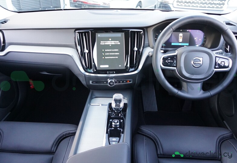 Volvo S60 Красный