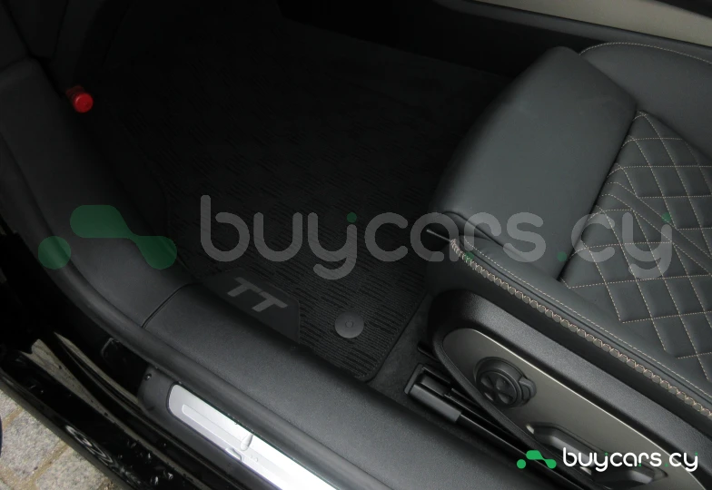 Audi TTS Черный