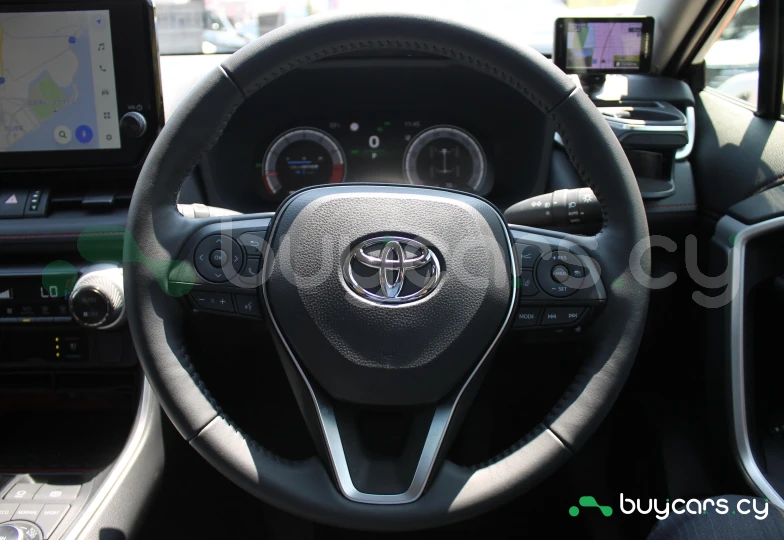 Toyota RAV4 Черный