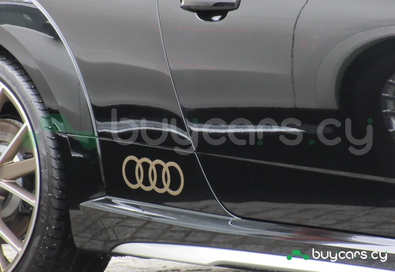 Audi TTS Черный