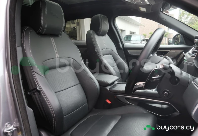 Jaguar F-Pace Серый