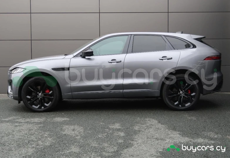 Jaguar F-Pace Серый