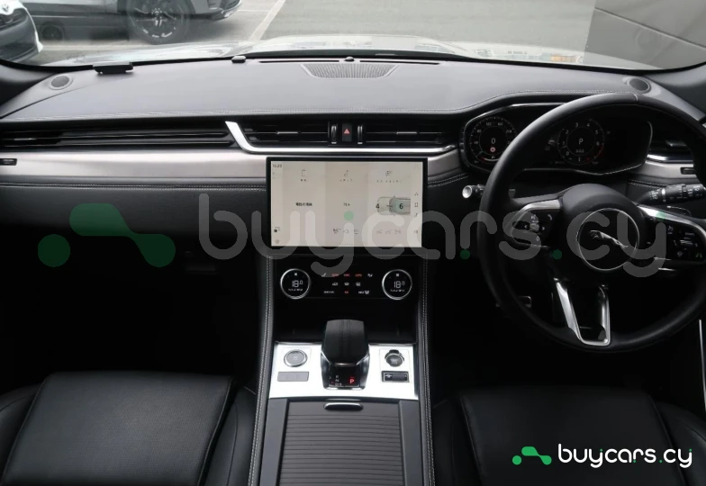 Jaguar F-Pace Серый