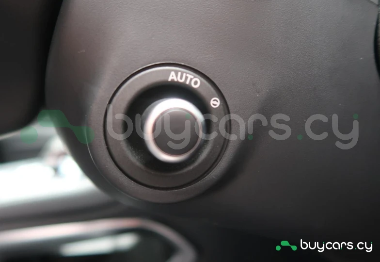 Jaguar F-Pace Серый