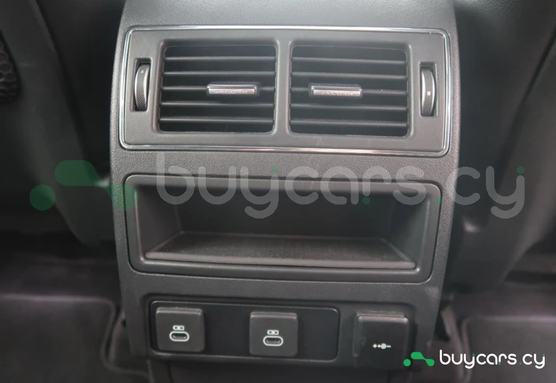 Jaguar F-Pace Серый