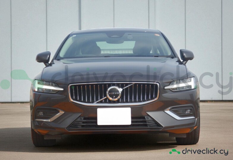 Volvo S60 Серый