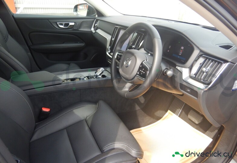 Volvo S60 Серый