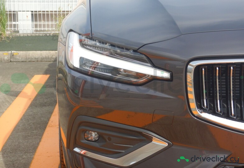 Volvo S60 Серый