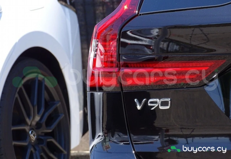 Volvo V90 Black