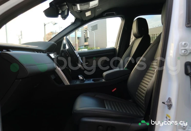 Land Rover Discovery Sport White