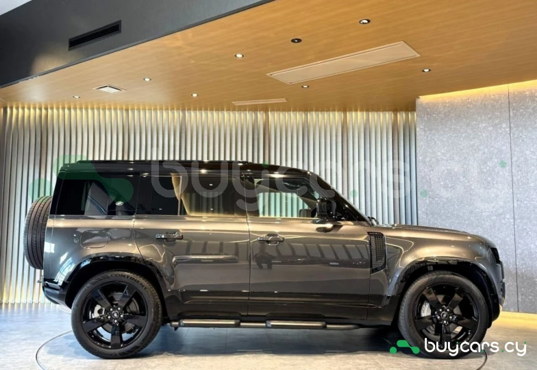 Land Rover Defender Grey