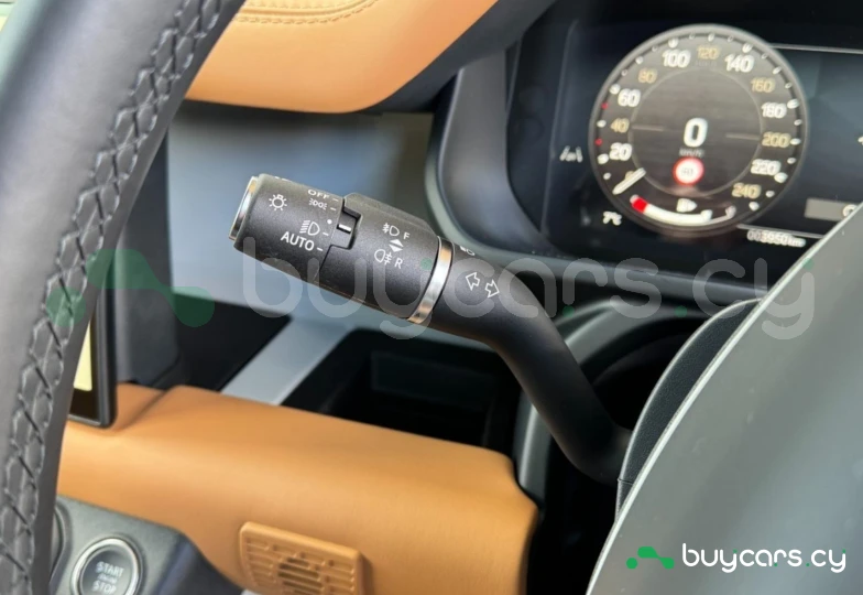 Land Rover Defender Grey