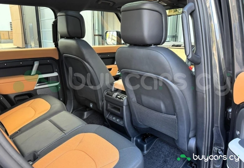 Land Rover Defender Grey