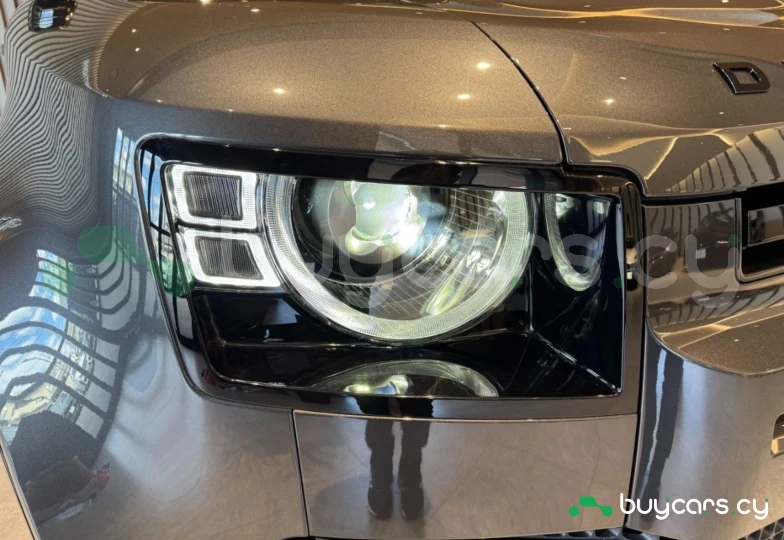 Land Rover Defender Grey