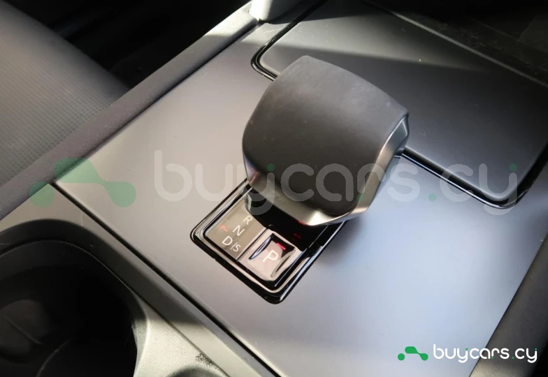 Land Rover Discovery Sport White