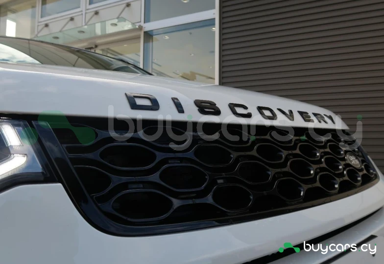 Land Rover Discovery Sport White