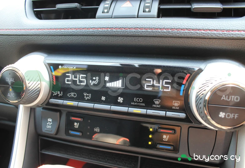 Toyota RAV4 Черный