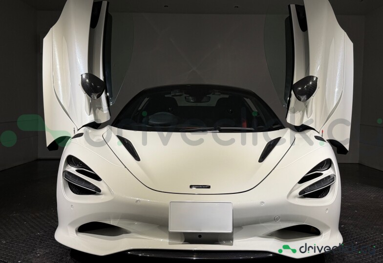 McLaren 750S White