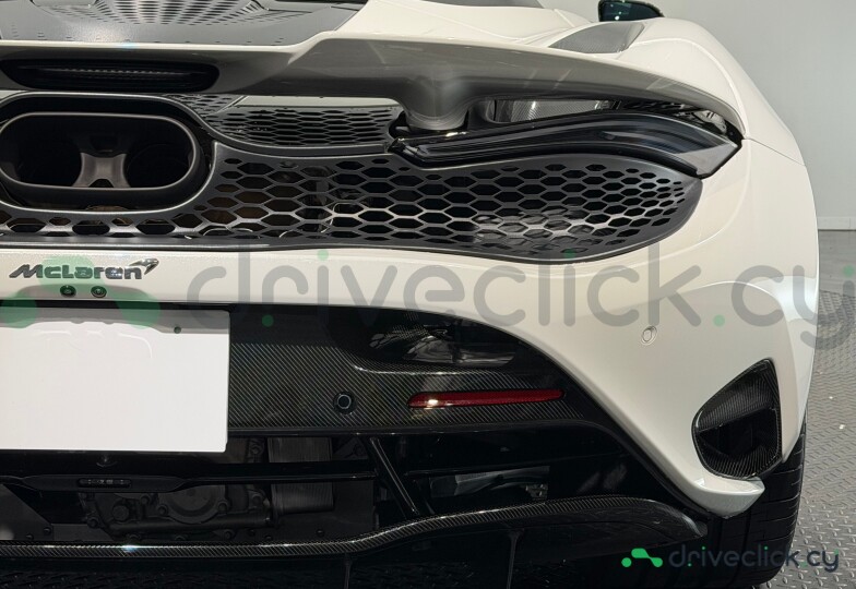 McLaren 750S White