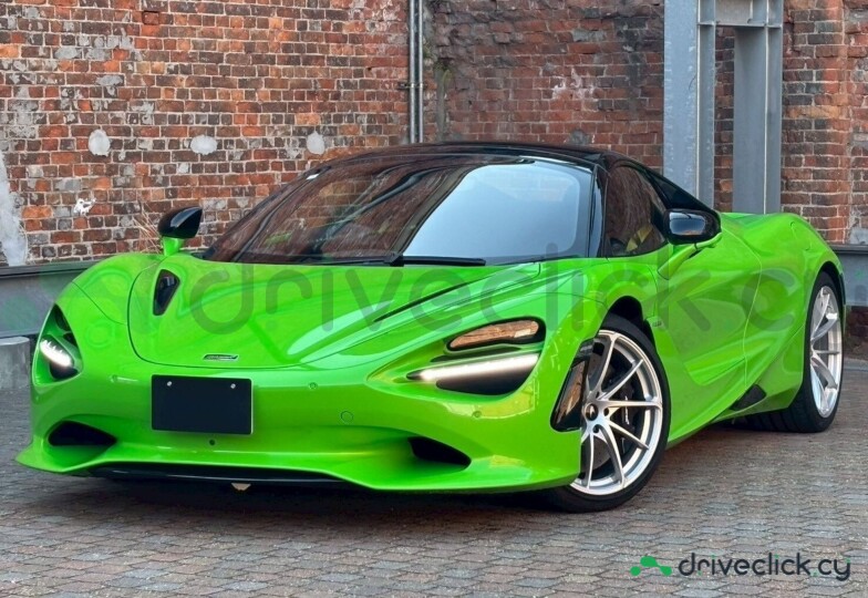 McLaren 750S Green