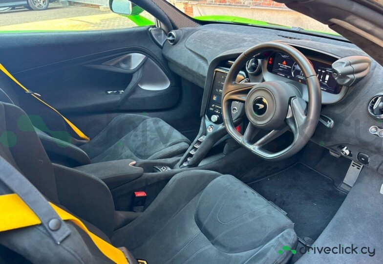 McLaren 750S Green