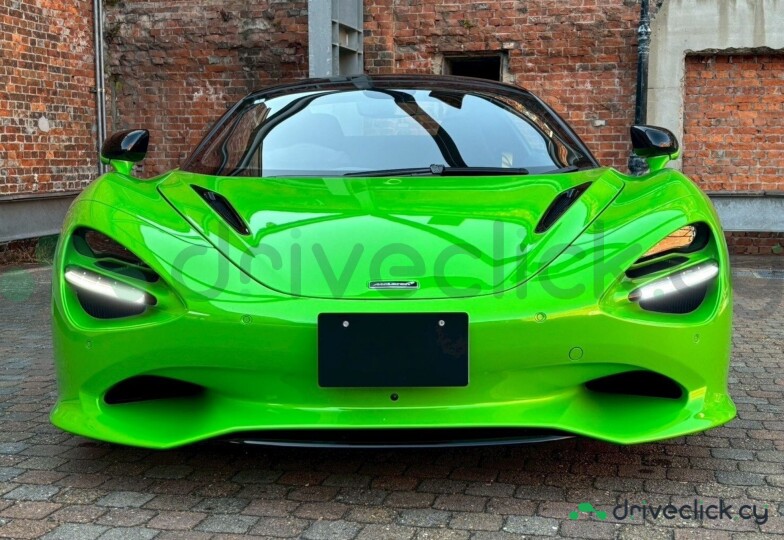 McLaren 750S Green