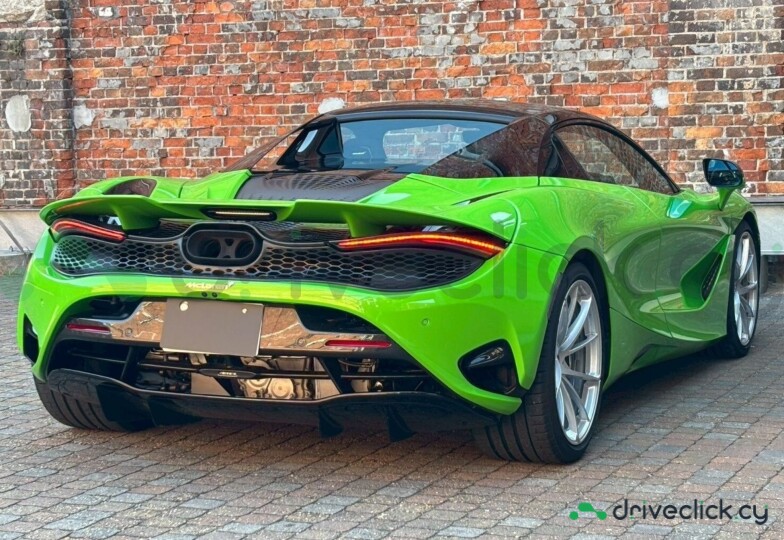 McLaren 750S Green