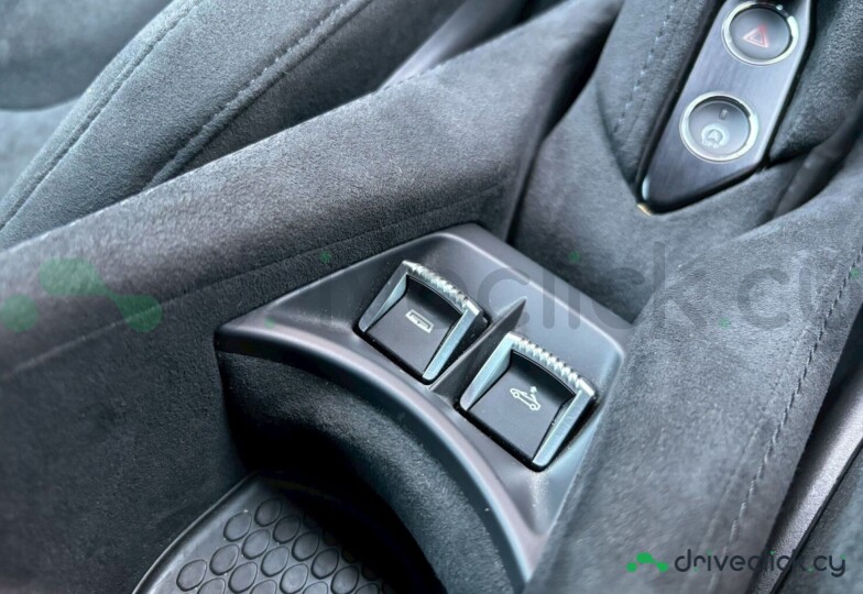 McLaren 750S Green