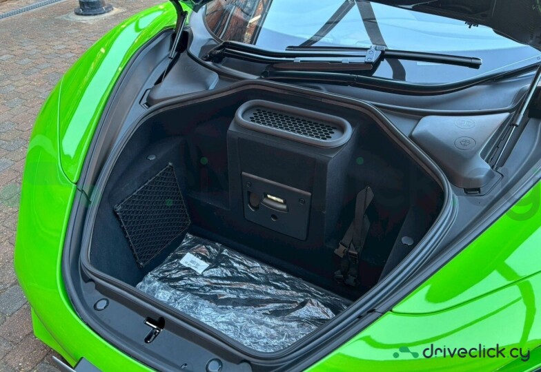 McLaren 750S Green