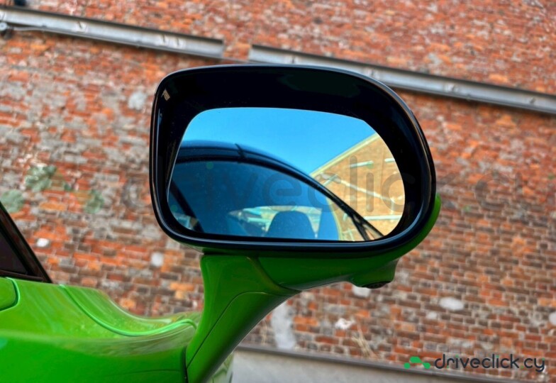 McLaren 750S Green