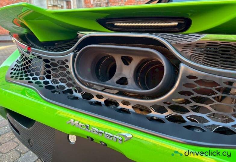 McLaren 750S Green