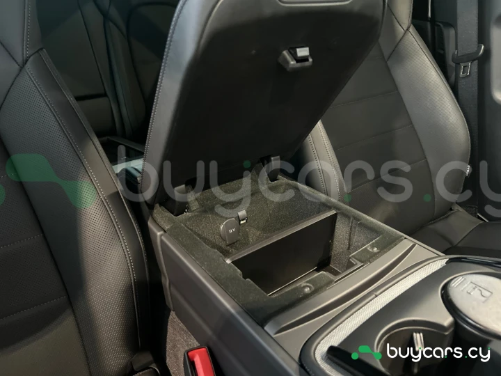 Porsche Panamera Белый