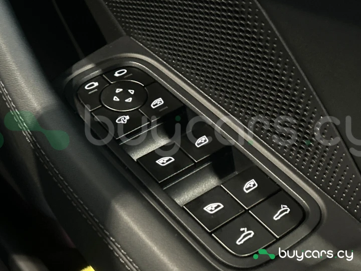 Porsche Panamera Белый