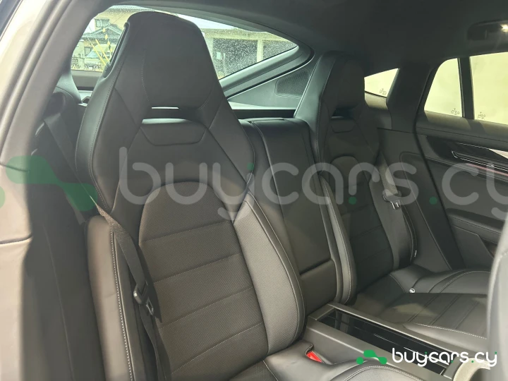 Porsche Panamera Белый