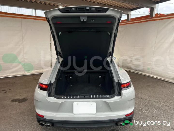 Porsche Panamera Белый