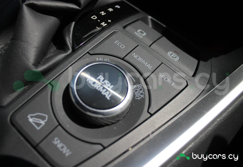 Toyota RAV4 Черный