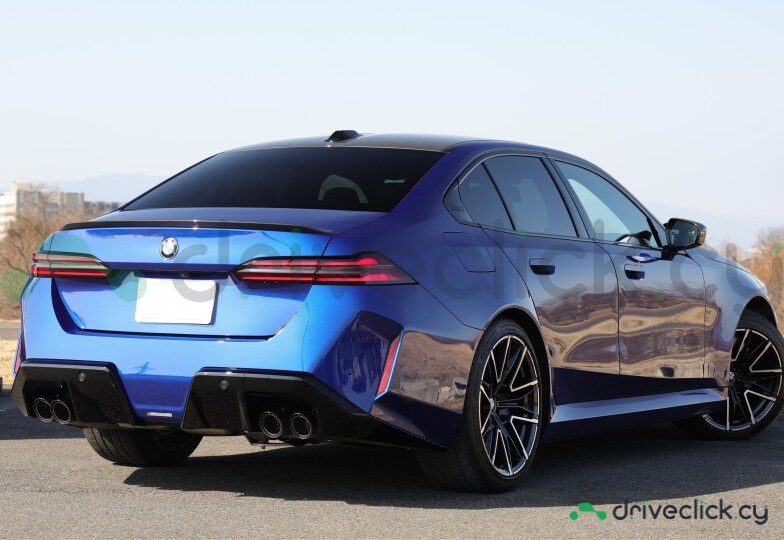 BMW M5 Синий