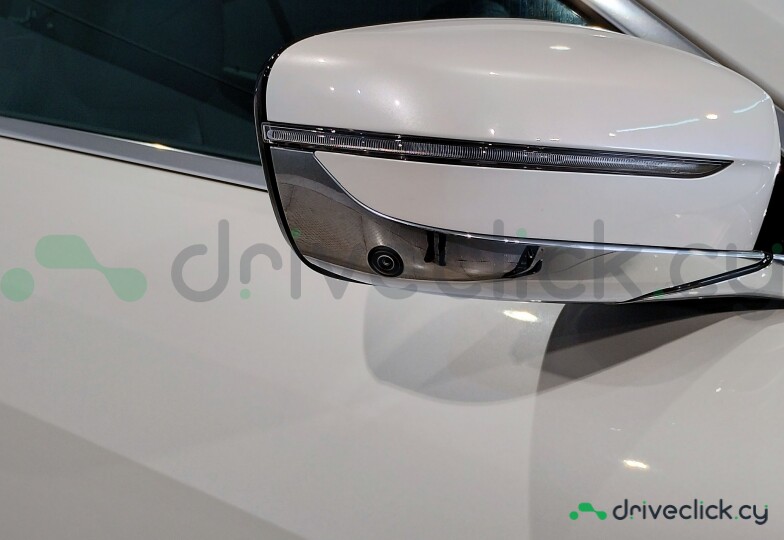 BMW 8 series White