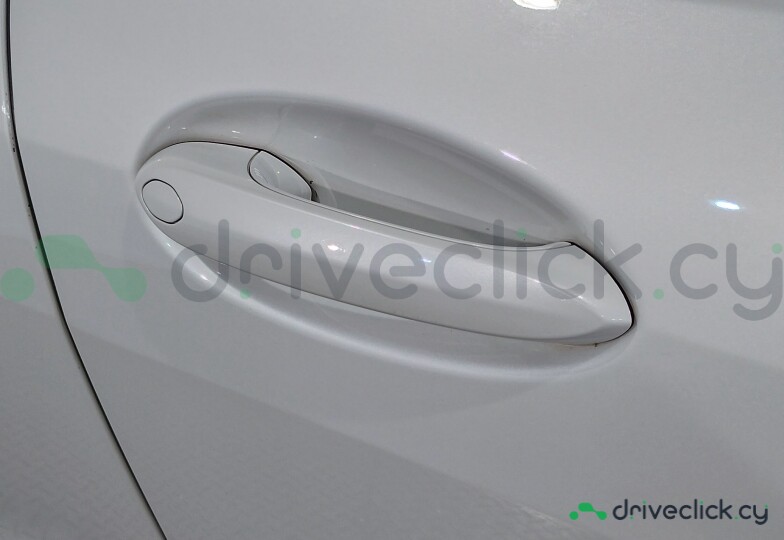 BMW 8 series White